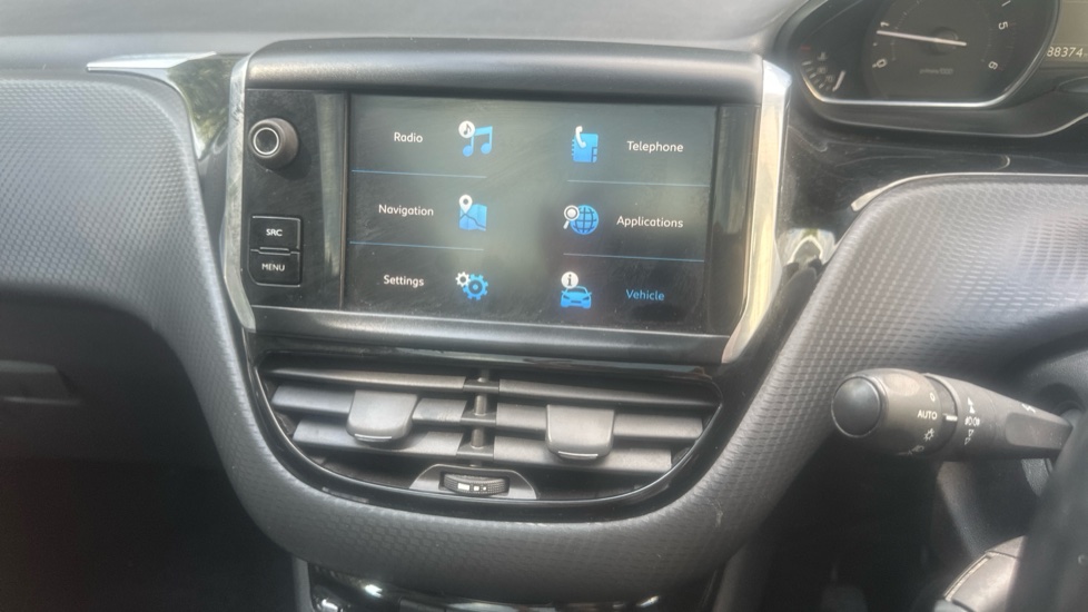 Peugeot 2008 1.5 BlueHDi 100 Allure Premium 5dr [5 Speed] Diesel Estate - Image 26