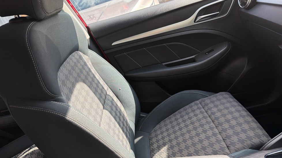MG ZS 105kW Excite EV 45kWh 5dr Auto Electric Hatchback - Image 22