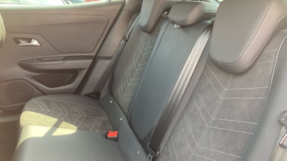 Vauxhall Mokka 100kW Ultimate 50kWh 5dr Auto Electric Hatchback - Image 16