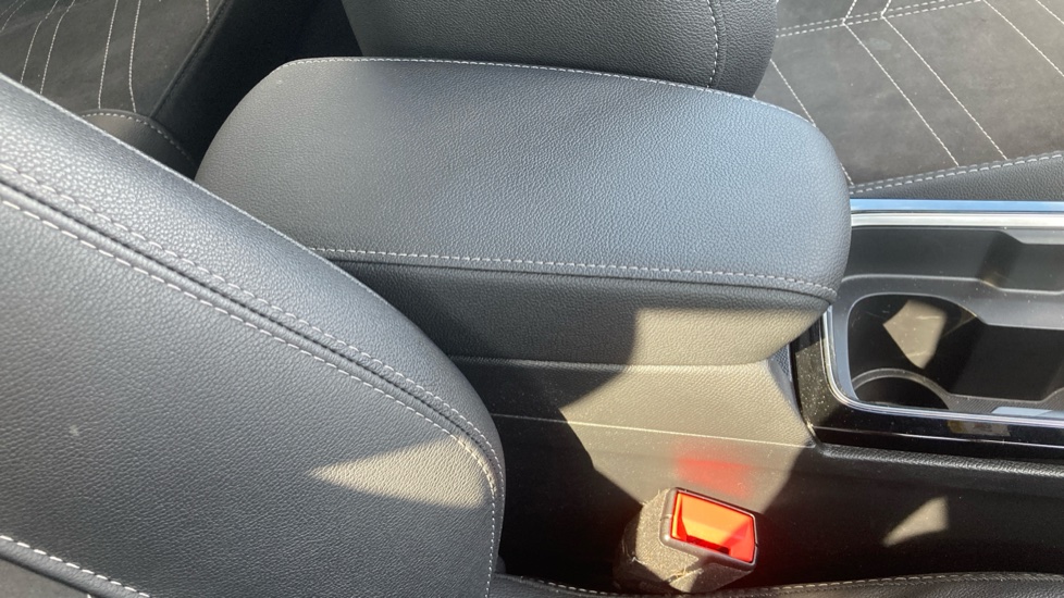 Vauxhall Mokka 100kW Ultimate 50kWh 5dr Auto Electric Hatchback - Image 17