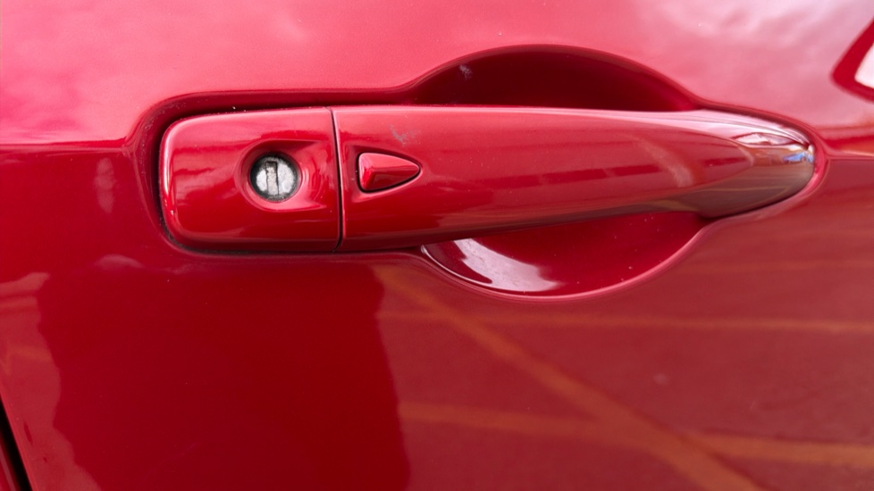 Nissan Micra 1.0 Acenta Limited Edition 5dr Petrol Hatchback - Image 15