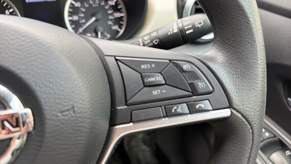 Nissan Micra 1.0 Acenta Limited Edition 5dr Petrol Hatchback - Image 30