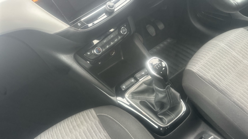 Vauxhall Corsa 1.2 SE Premium 5dr Petrol Hatchback - Image 13
