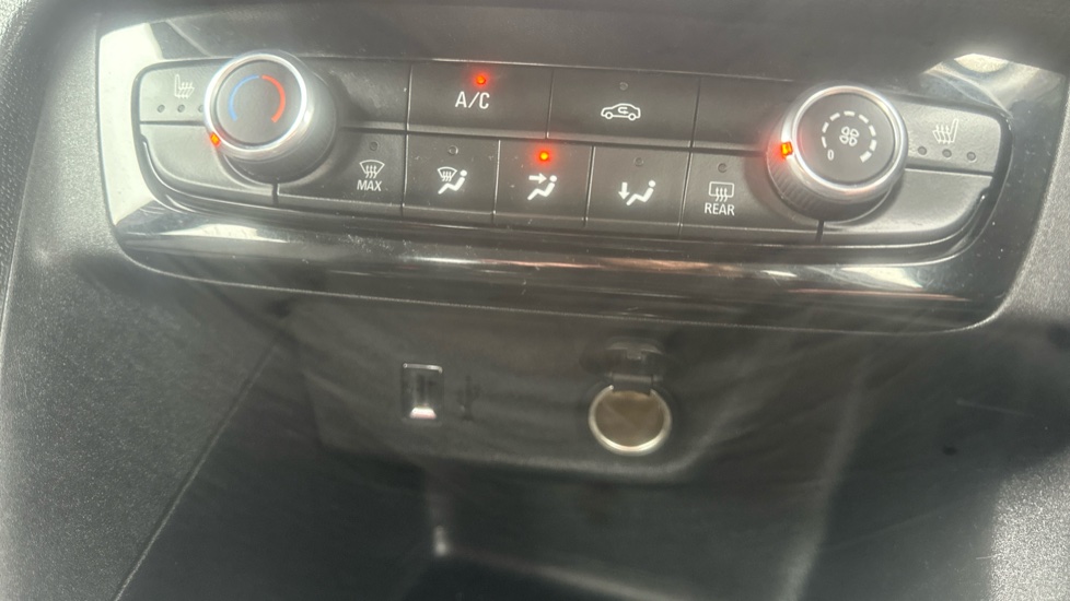 Vauxhall Corsa 1.2 SE Premium 5dr Petrol Hatchback - Image 39