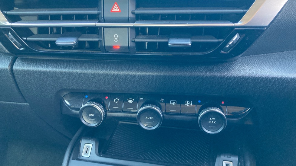 Citroen C4 1.2 PureTech [130] Sense Plus 5dr Petrol Hatchback - Image 27