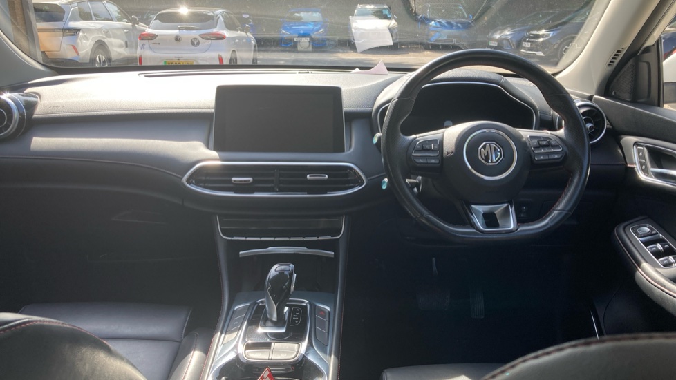 MG HS 1.5 T-GDI Excite 5dr DCT Petrol Hatchback - Image 10