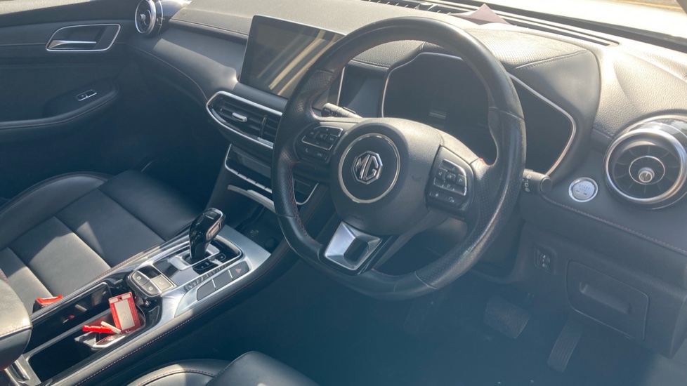 MG HS 1.5 T-GDI Excite 5dr DCT Petrol Hatchback - Image 11