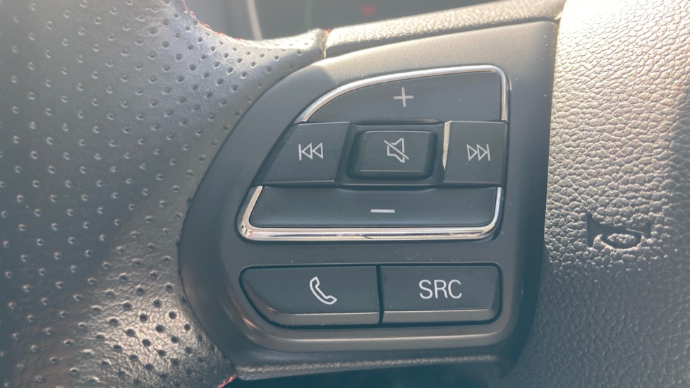 MG HS 1.5 T-GDI Excite 5dr DCT Petrol Hatchback - Image 21