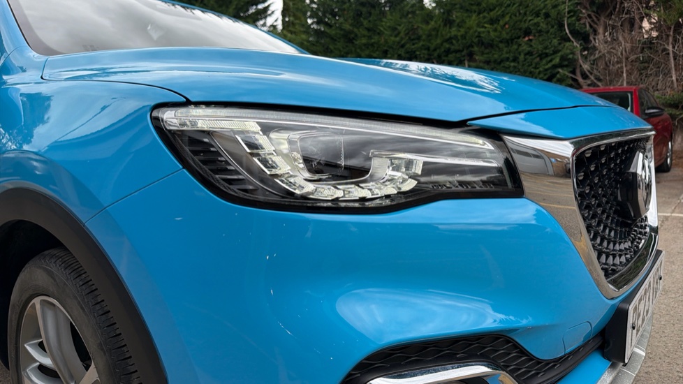 MG HS 1.5 T-GDI Exclusive 5dr DCT Petrol Hatchback - Image 8