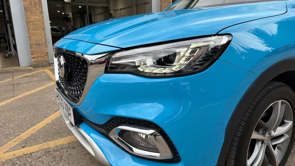 MG HS 1.5 T-GDI Exclusive 5dr DCT Petrol Hatchback - Image 10