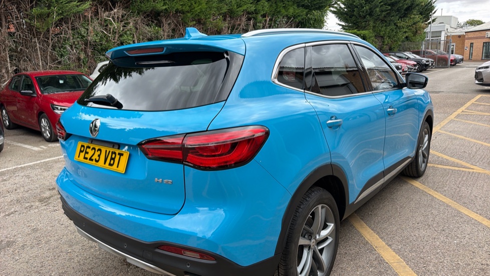 MG HS 1.5 T-GDI Exclusive 5dr DCT Petrol Hatchback - Image 12