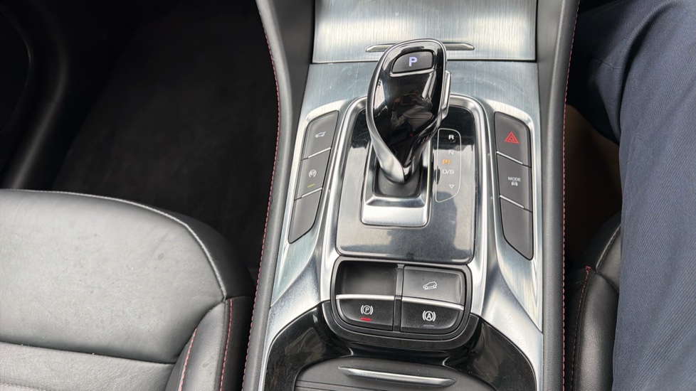 MG HS 1.5 T-GDI Exclusive 5dr DCT Petrol Hatchback - Image 36