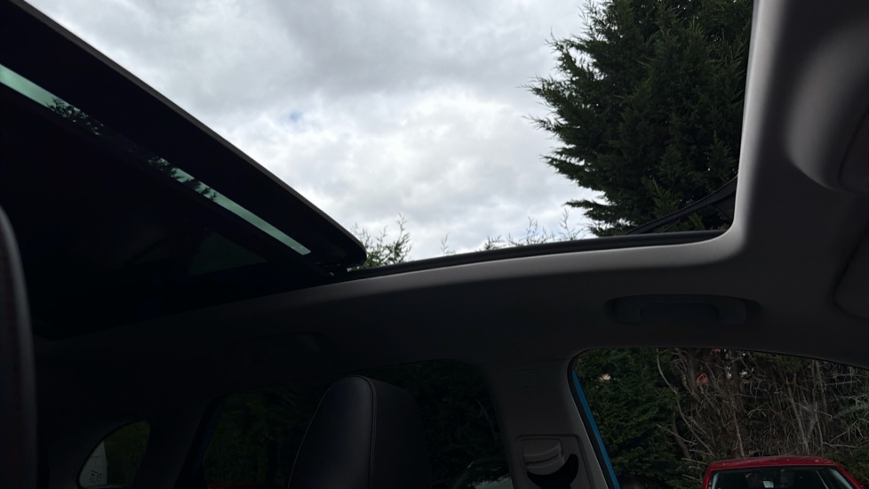 MG HS 1.5 T-GDI Exclusive 5dr DCT Petrol Hatchback - Image 44