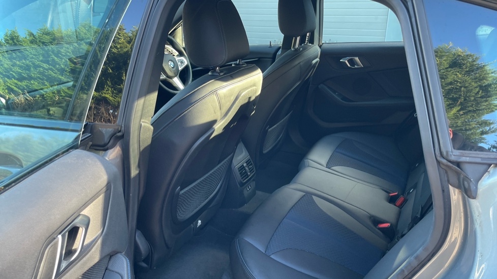 BMW 2 Series 218i [136] M Sport 4dr DCT Petrol Saloon - Image 16