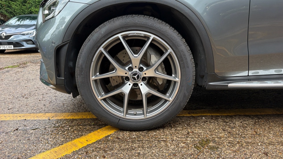 Mercedes-Benz GLC 300d 4Matic AMG Line Premium Pls 5dr 9G-Tronic Diesel Estate - Image 9