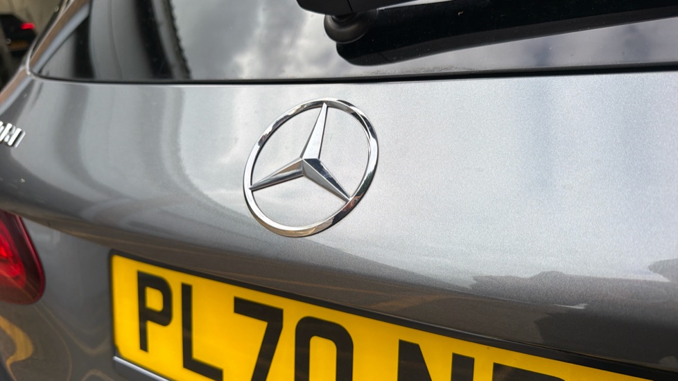 Mercedes-Benz GLC 300d 4Matic AMG Line Premium Pls 5dr 9G-Tronic Diesel Estate - Image 12