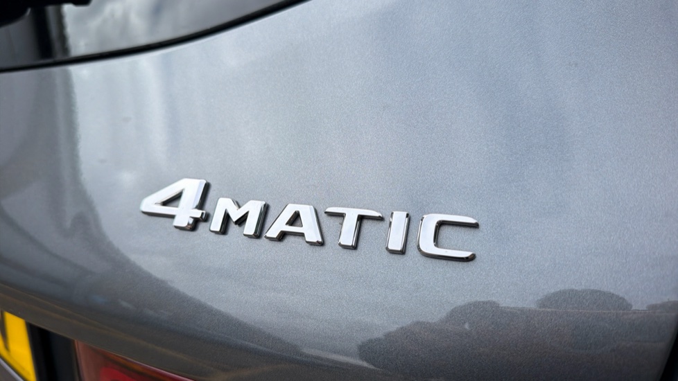 Mercedes-Benz GLC 300d 4Matic AMG Line Premium Pls 5dr 9G-Tronic Diesel Estate - Image 13