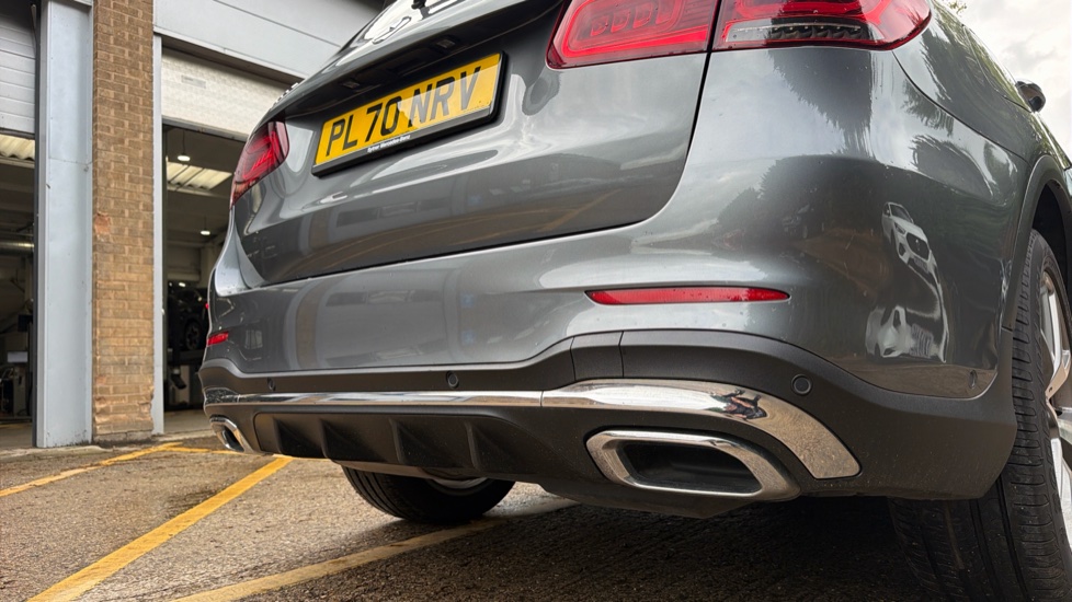 Mercedes-Benz GLC 300d 4Matic AMG Line Premium Pls 5dr 9G-Tronic Diesel Estate - Image 14