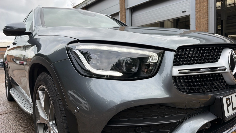 Mercedes-Benz GLC 300d 4Matic AMG Line Premium Pls 5dr 9G-Tronic Diesel Estate - Image 18