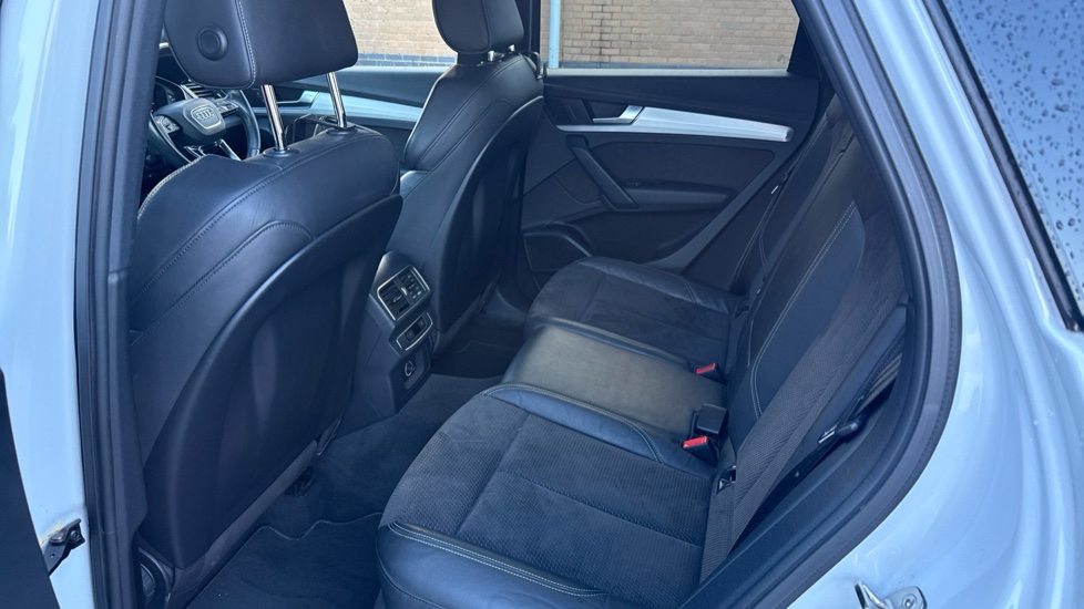 Audi Q5 40 TDI Quattro S Line 5dr S Tronic Diesel Estate - Image 16