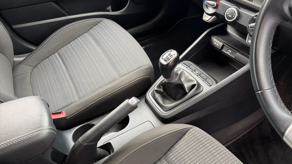 Kia Stonic 1.0T GDi 99 2 5dr Petrol Estate - Image 13
