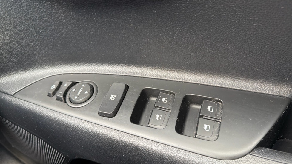 Kia Stonic 1.0T GDi 99 2 5dr Petrol Estate - Image 24