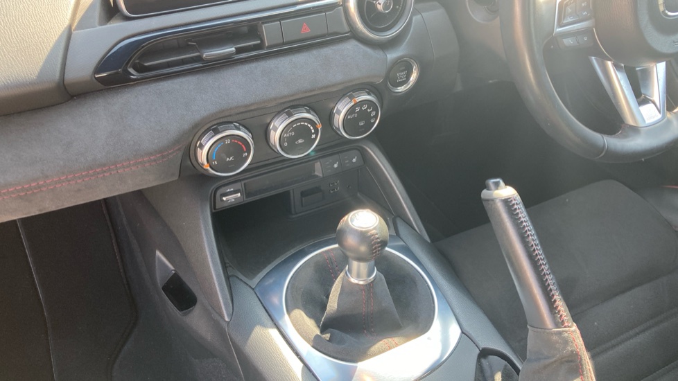 Mazda MX-5 2.0 Launch Edition 2dr Petrol Convertible - Image 13