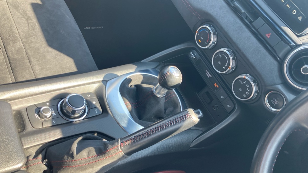 Mazda MX-5 2.0 Launch Edition 2dr Petrol Convertible - Image 28