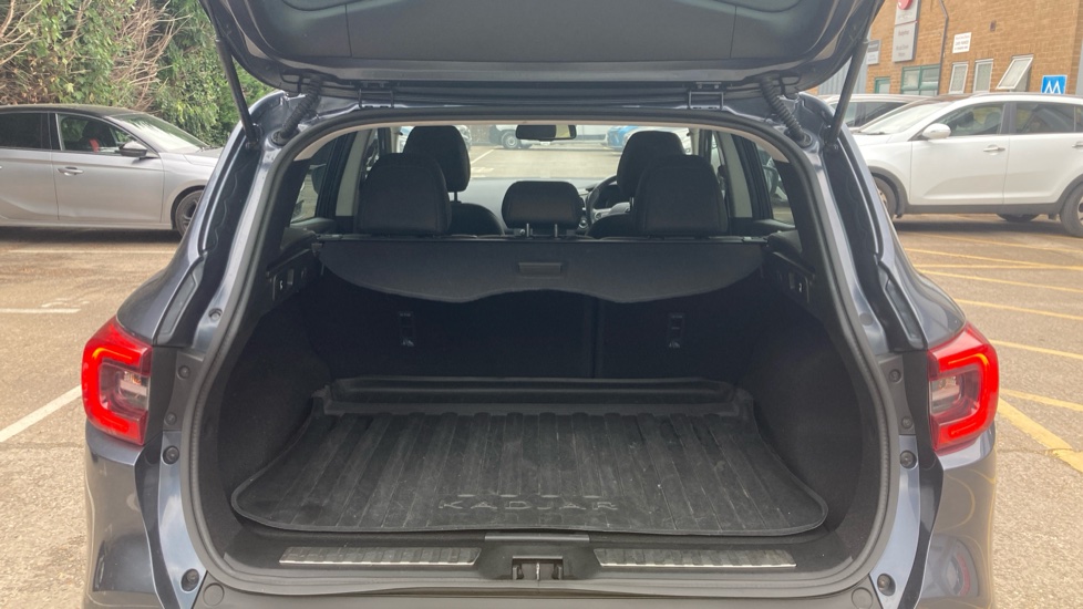 Renault Kadjar 1.6 TCE 165 Signature S Nav 5dr Petrol Hatchback - Image 4