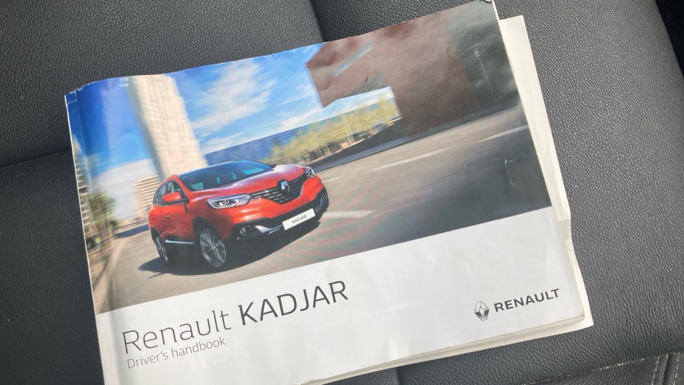 Renault Kadjar 1.6 TCE 165 Signature S Nav 5dr Petrol Hatchback - Image 20