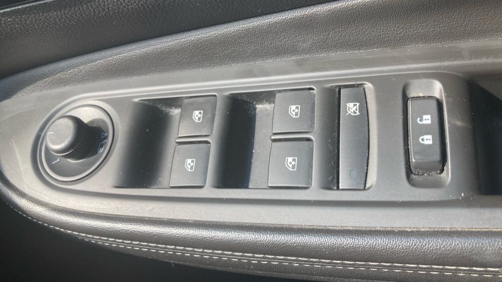 Vauxhall Mokka X 1.4T Elite 5dr Auto Petrol Hatchback - Image 32