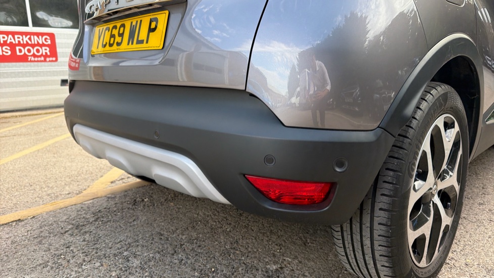 Renault Captur 0.9 TCE 90 GT Line 5dr Petrol Hatchback - Image 10