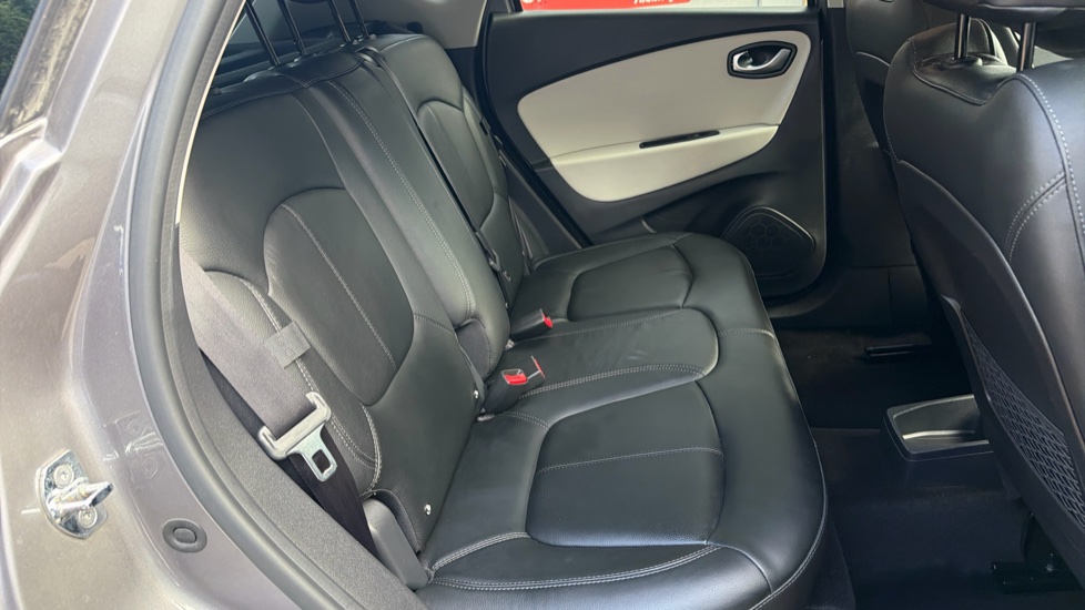 Renault Captur 0.9 TCE 90 GT Line 5dr Petrol Hatchback - Image 15