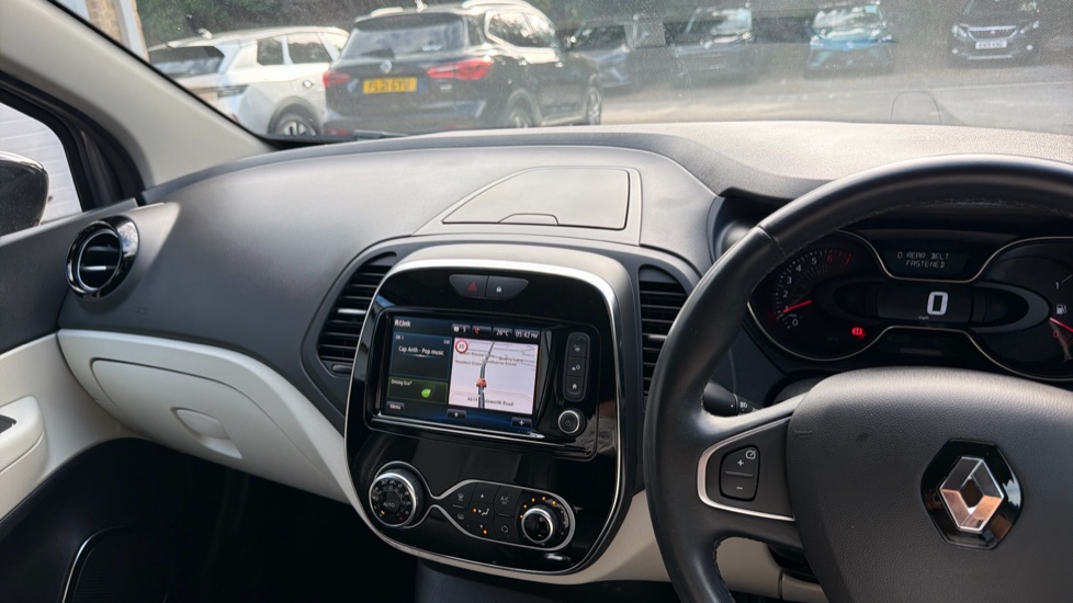Renault Captur 0.9 TCE 90 GT Line 5dr Petrol Hatchback - Image 21