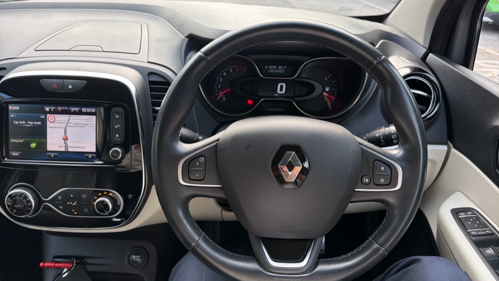Renault Captur 0.9 TCE 90 GT Line 5dr Petrol Hatchback - Image 22