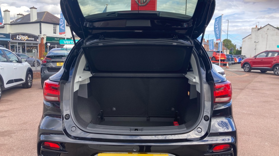 MG ZS 1.0T GDi Exclusive 5dr DCT Petrol Hatchback - Image 4