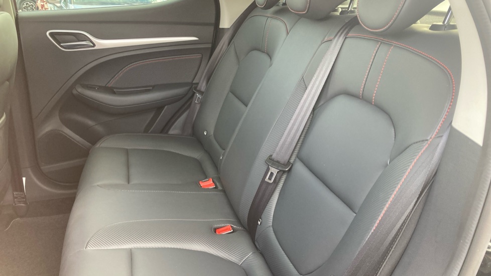 MG ZS 1.0T GDi Exclusive 5dr DCT Petrol Hatchback - Image 16