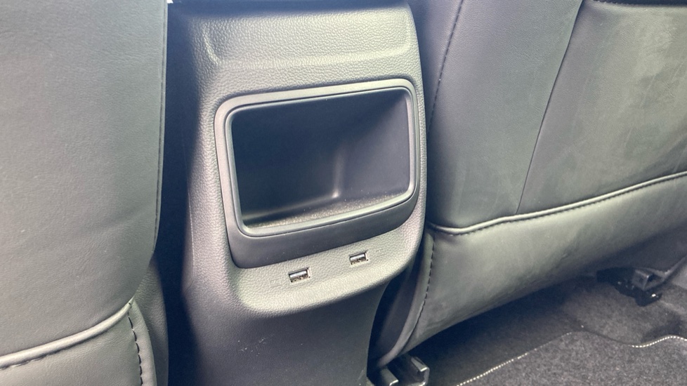 MG ZS 1.0T GDi Exclusive 5dr DCT Petrol Hatchback - Image 21