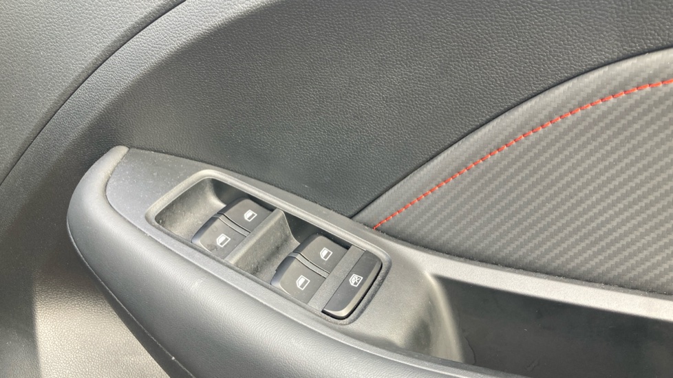 MG ZS 1.0T GDi Exclusive 5dr DCT Petrol Hatchback - Image 25