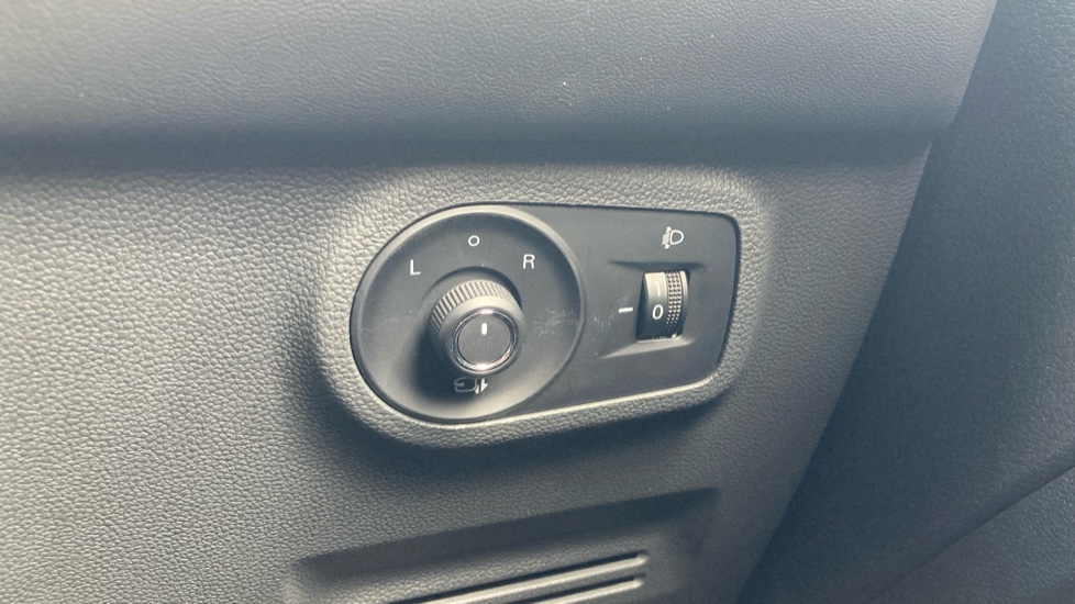 MG ZS 1.0T GDi Exclusive 5dr DCT Petrol Hatchback - Image 26