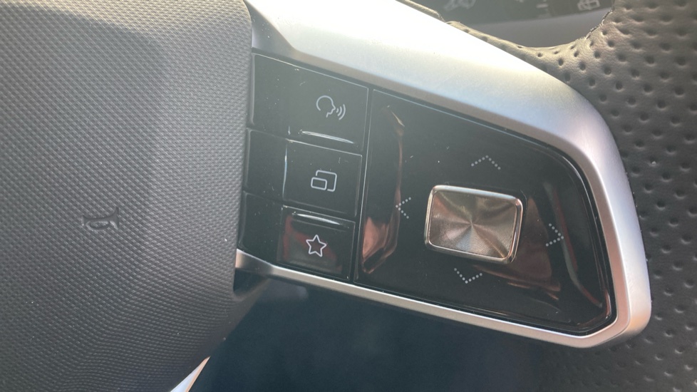 MG MG4 170kW Premium Long Range 64kWh 5dr Auto Electric Hatchback - Image 24