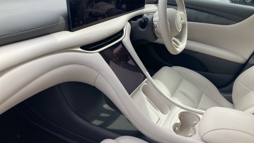 MG IM5 553kW Performance 100kWh 5dr Auto Electric Hatchback - Image 13