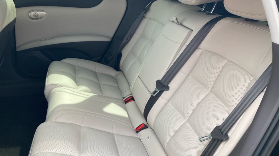 MG IM5 553kW Performance 100kWh 5dr Auto Electric Hatchback - Image 16