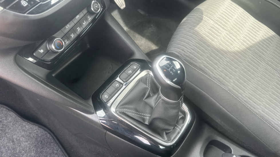 Vauxhall Corsa 1.2 SE Premium 5dr Petrol Hatchback - Image 13