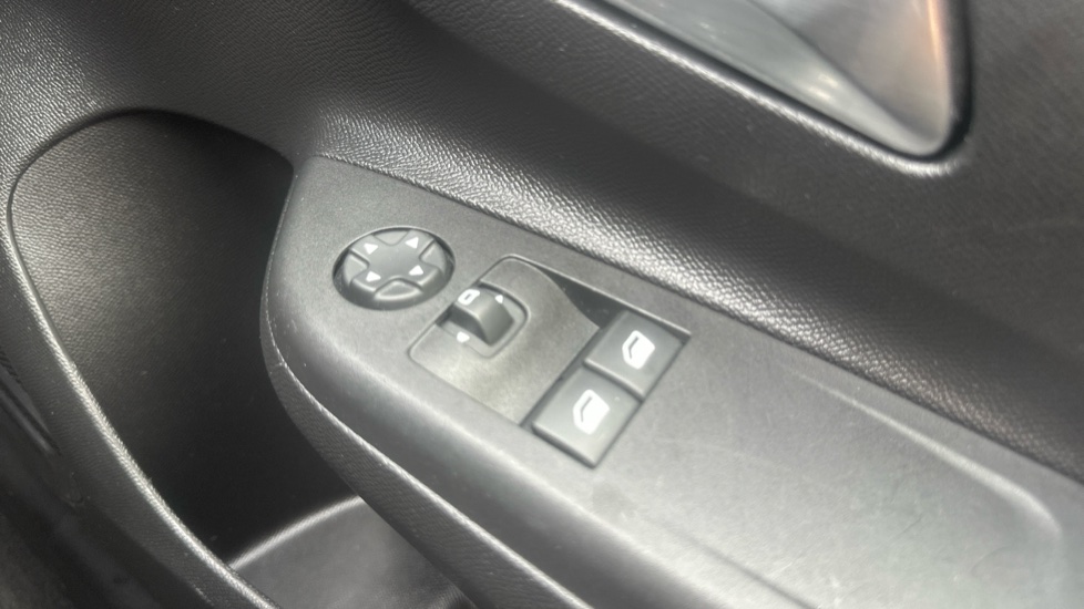 Vauxhall Corsa 1.2 SE Premium 5dr Petrol Hatchback - Image 34