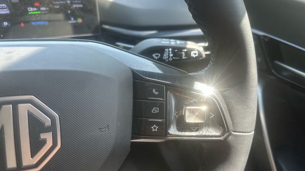 MG MG4 180kW Trophy EV Extended Range 77kWh 5dr Auto Electric Hatchback - Image 25