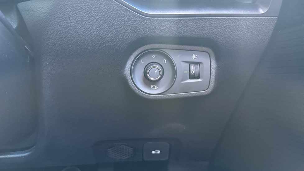 MG MG4 180kW Trophy EV Extended Range 77kWh 5dr Auto Electric Hatchback - Image 35