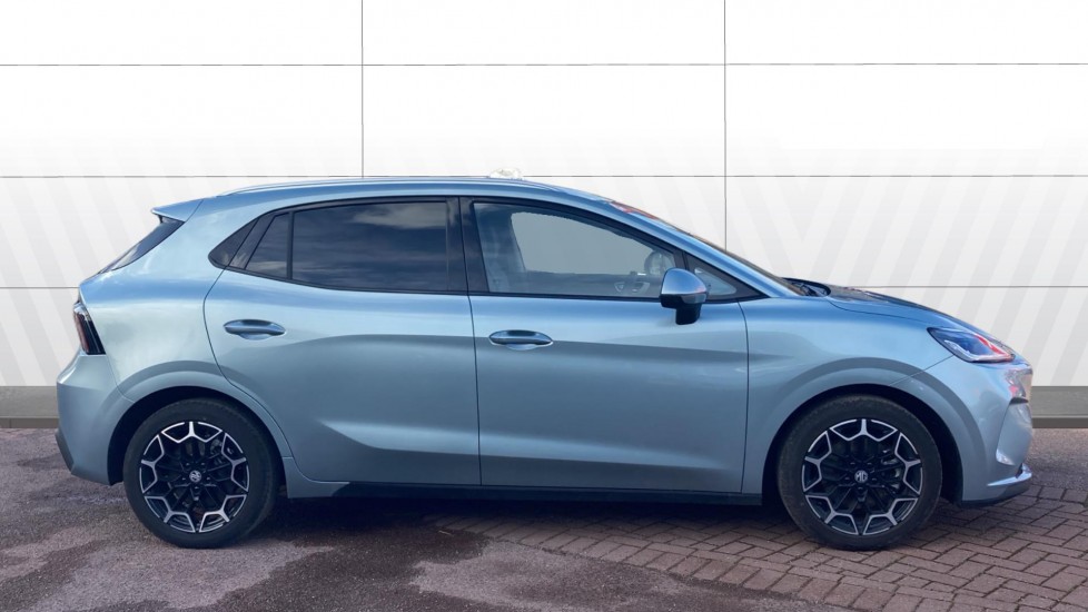 MG MG4 Urban 118kW Premium Long Range 54kWh 5dr Auto Electric Hatchback - Image 5