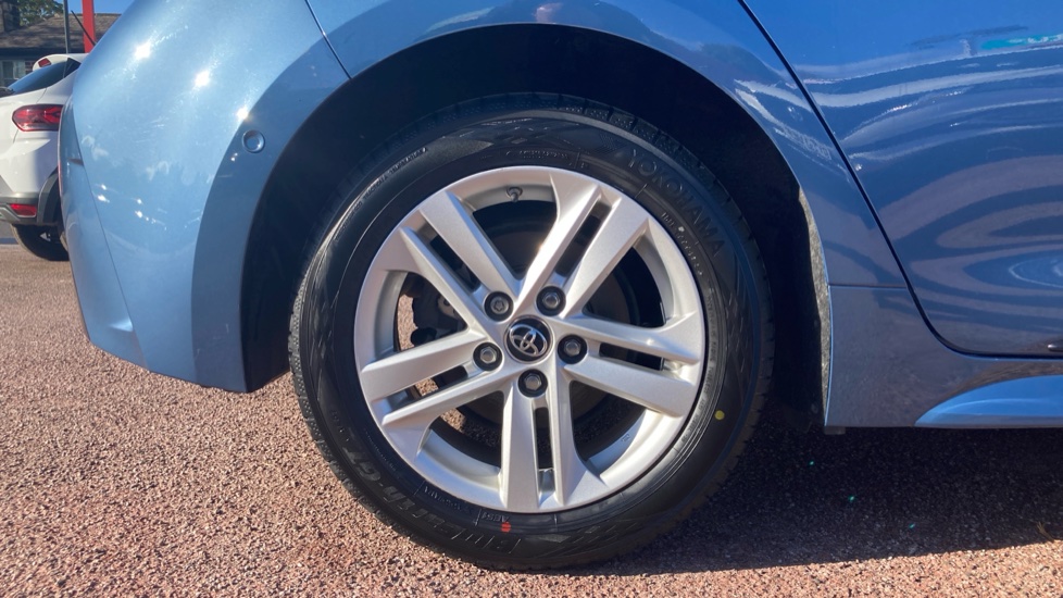 Toyota Corolla 1.8 VVT-i Hybrid Icon Tech 5dr CVT Hybrid Hatchback - Image 7