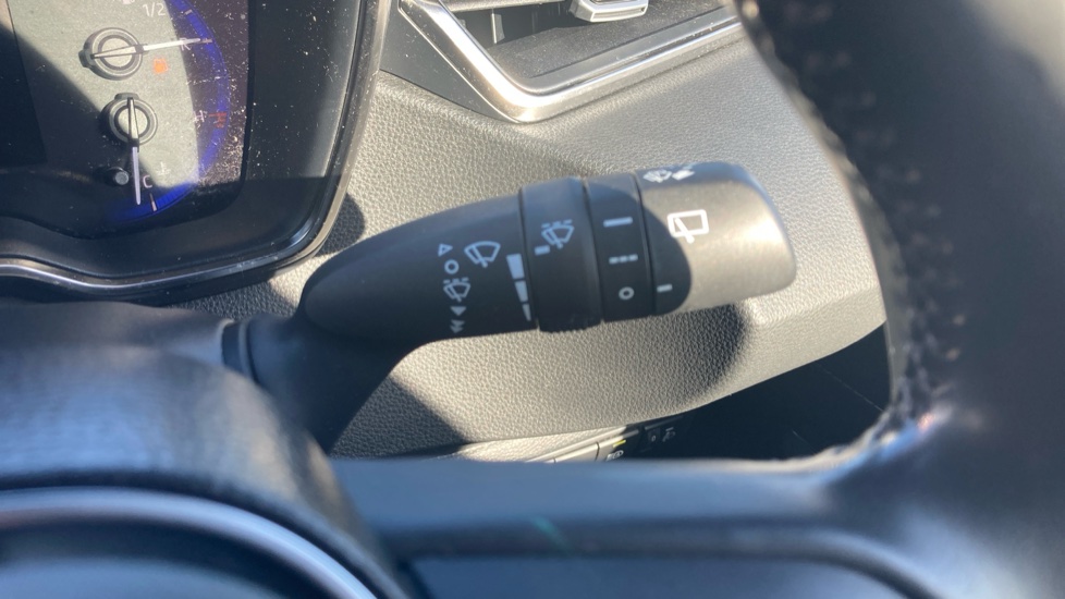 Toyota Corolla 1.8 VVT-i Hybrid Icon Tech 5dr CVT Hybrid Hatchback - Image 32